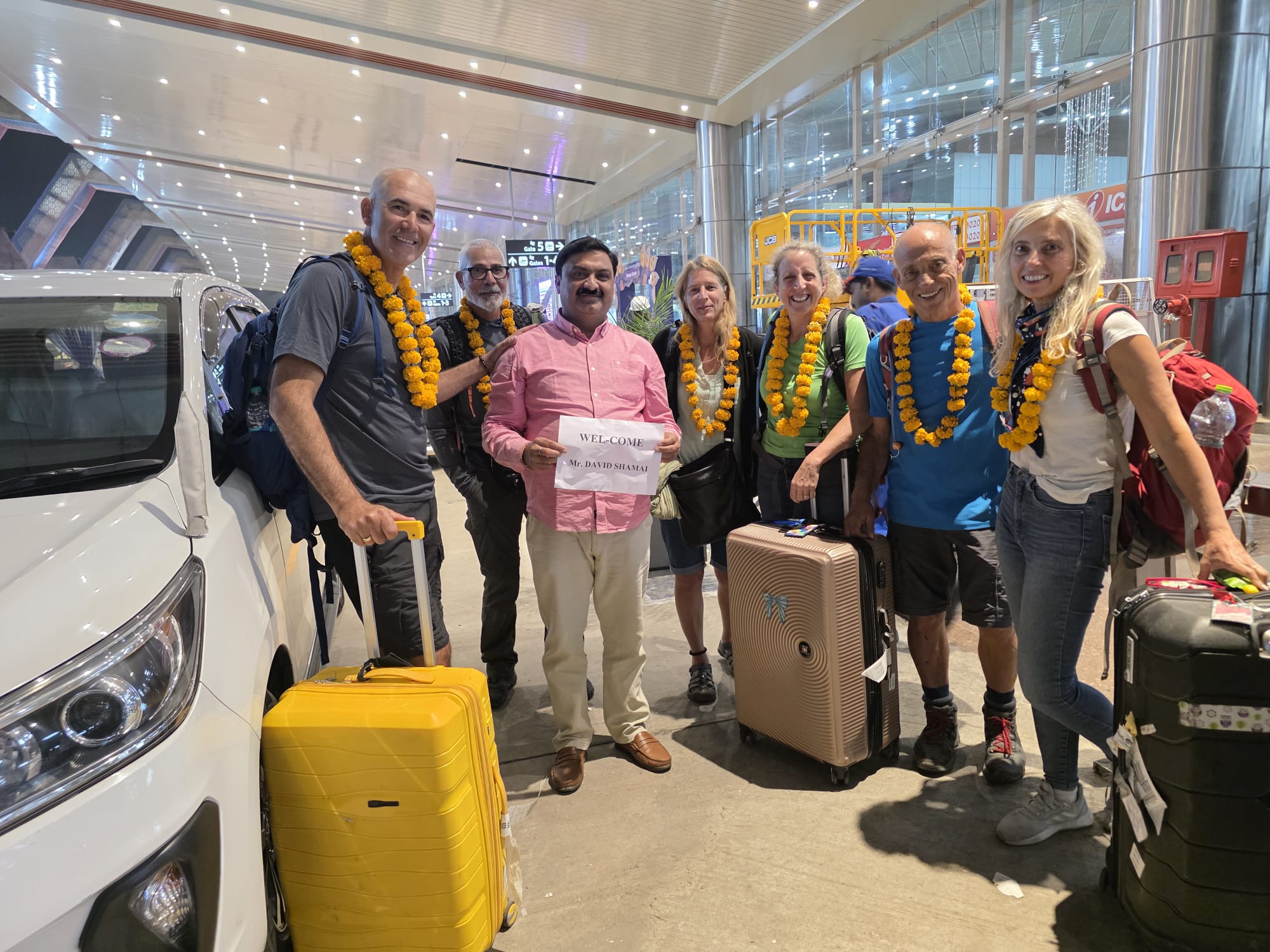 Taj Mahal tour by Luxury Car from Delhi